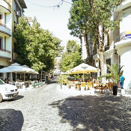 Gala Athenaeum - Amazing Architecture *