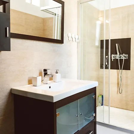 Gala Athenaeum - Amazing Architecture Apartman