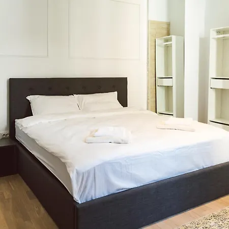 Gala Athenaeum - Amazing Architecture Apartman