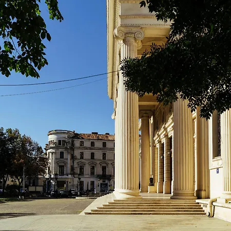 Gala Athenaeum - Amazing Architecture *