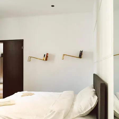 Gala Athenaeum - Amazing Architecture Apartment *