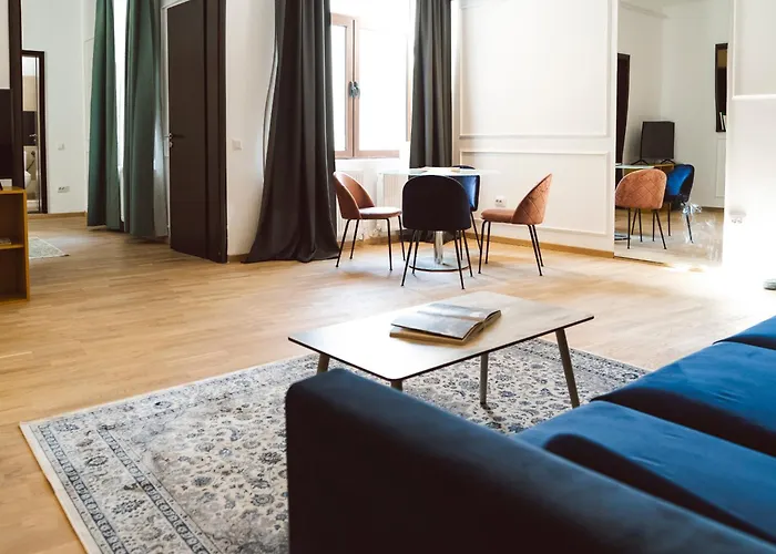 Gala Athenaeum - Amazing Architecture