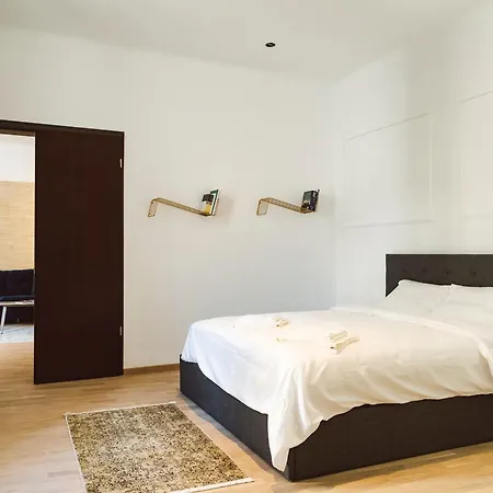 Gala Athenaeum - Amazing Architecture *