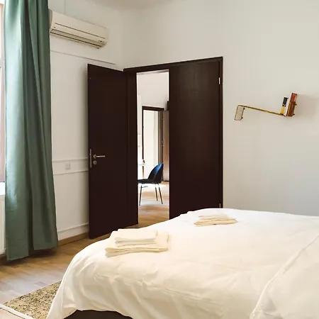 Gala Athenaeum - Amazing Architecture